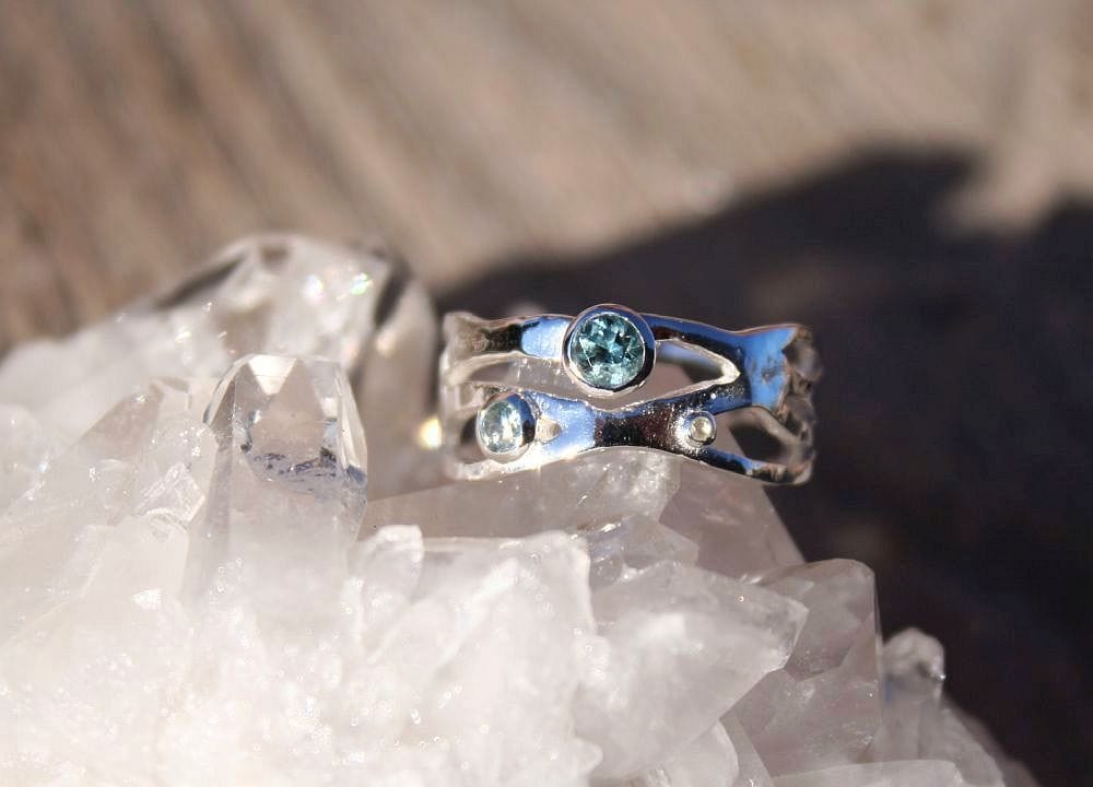 Montana Sapphire Wavy Wide Band Ring