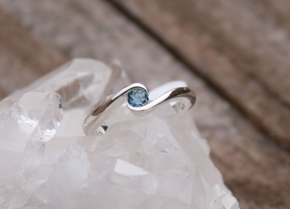 Simple Bypass Montana Sapphire Ring