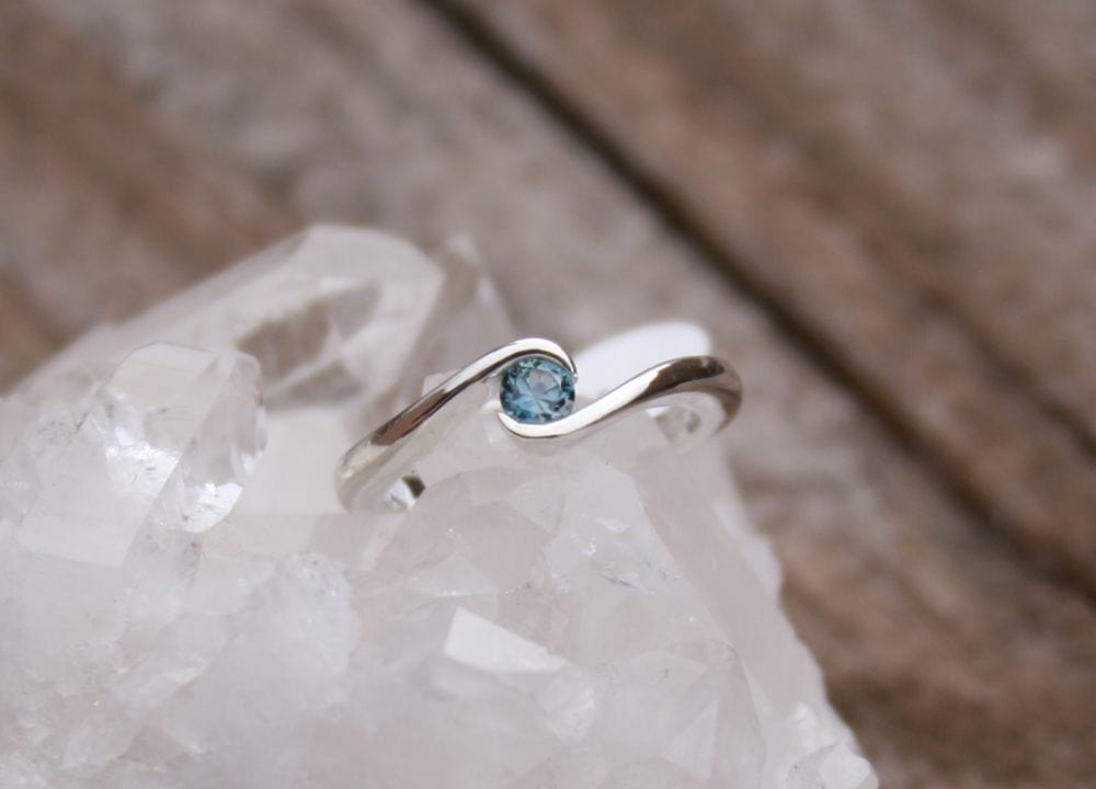 Simple Bypass Montana Sapphire Ring