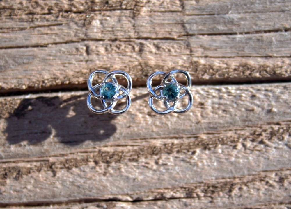 Celtic Knot Montana Sapphire Studs