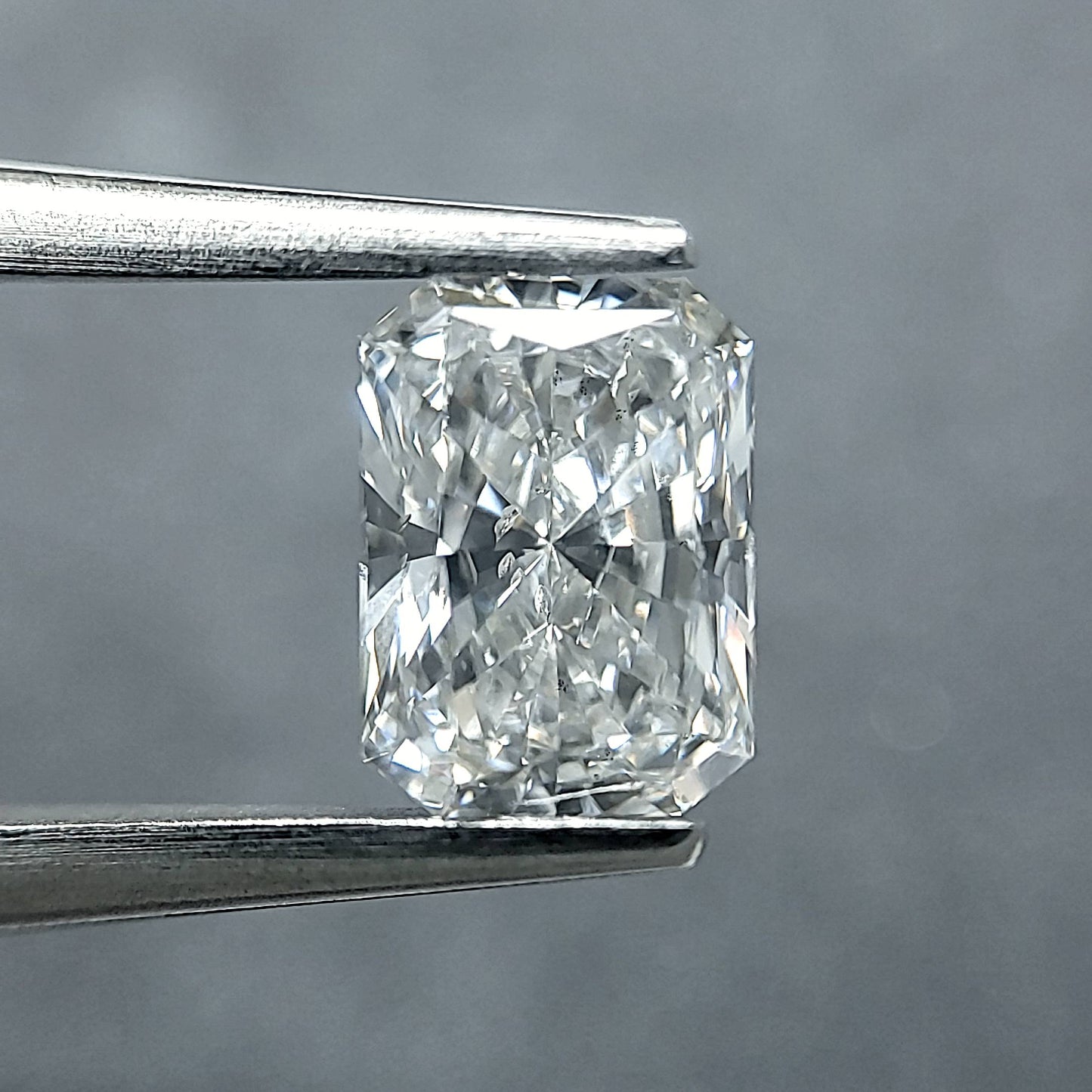 RA 1.52ct F, SI2, GIA# 6465282535, CanadaMark CM-408567 Diavik