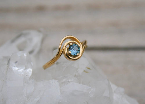 Montana Sapphire Swirl in 14k