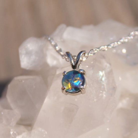 Solitaire 6mm Idaho Opal Pendant
