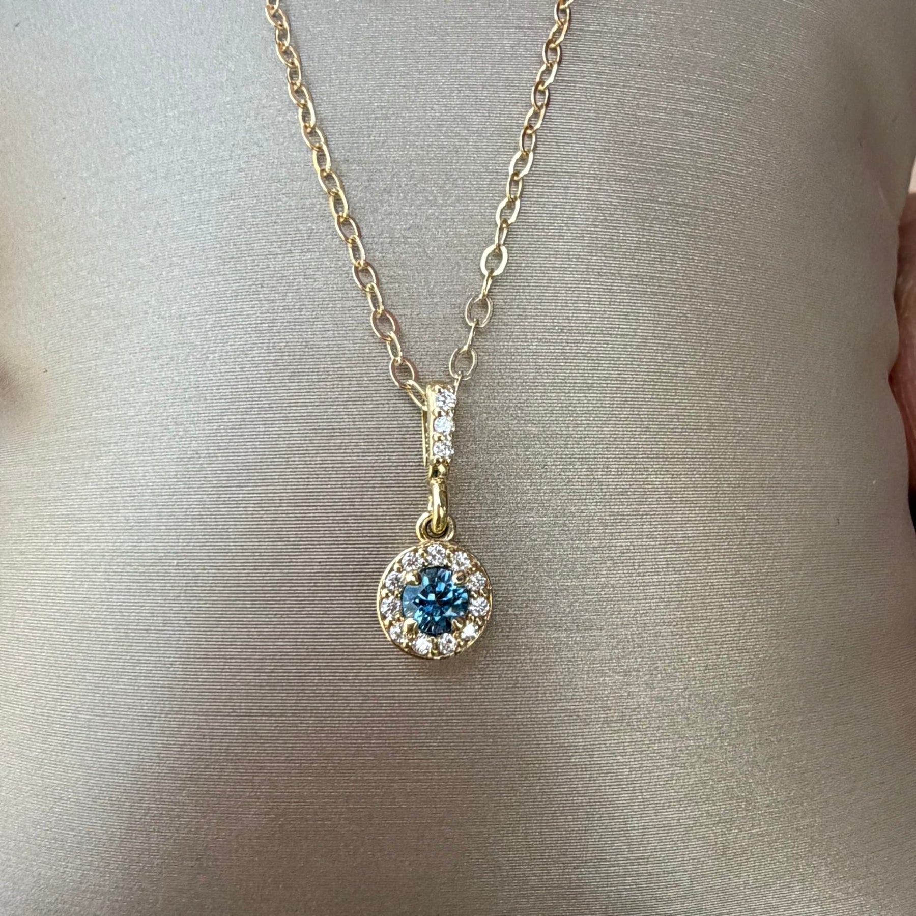 14K Gold Montana Yogo Sapphire Diamond Halo Necklace