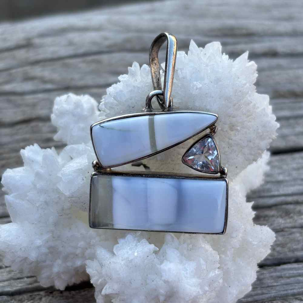 Blue-Agate-Topaz-Pendant 