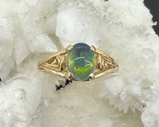 Idaho Opal in Swirled Band
