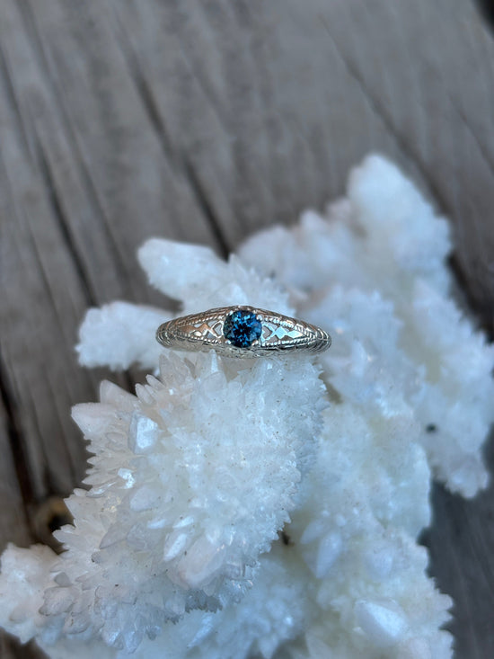Montana Sapphire Filigree Ring