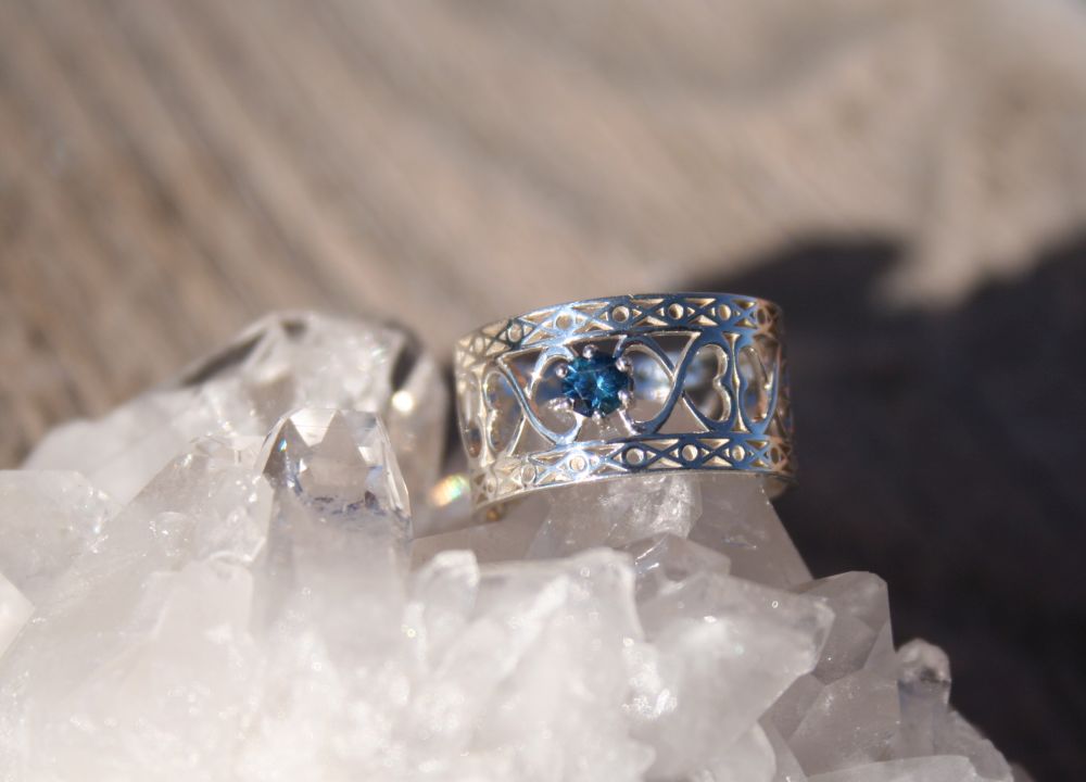 Sapphire Heart Filigree Ring