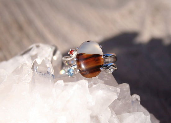 Wavy Montana Agate Ring