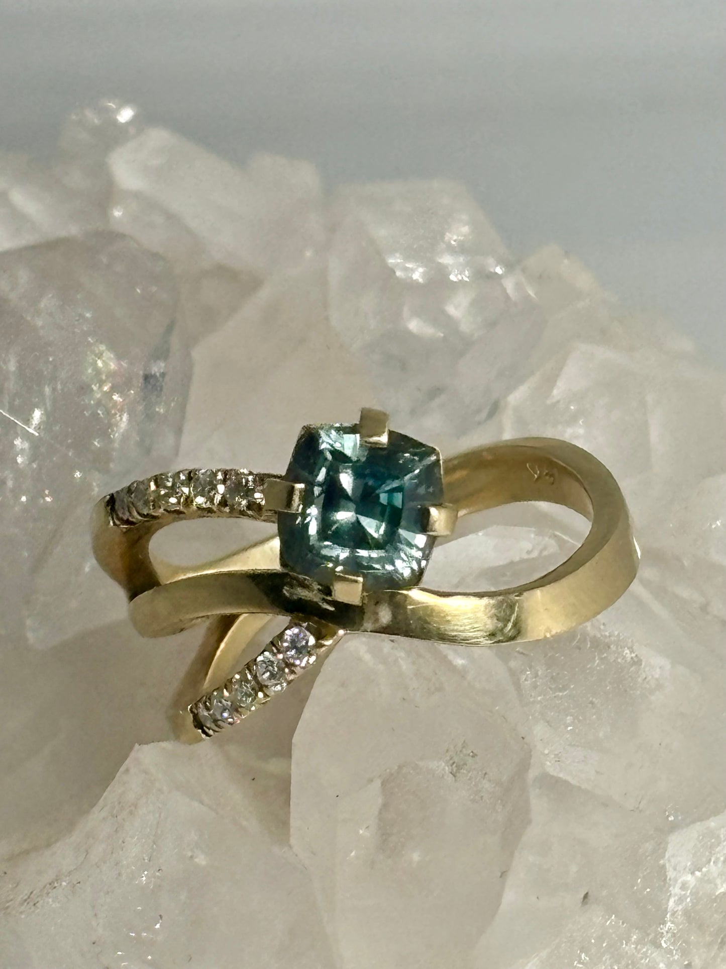 Montana Sapphire and Diamond Ring