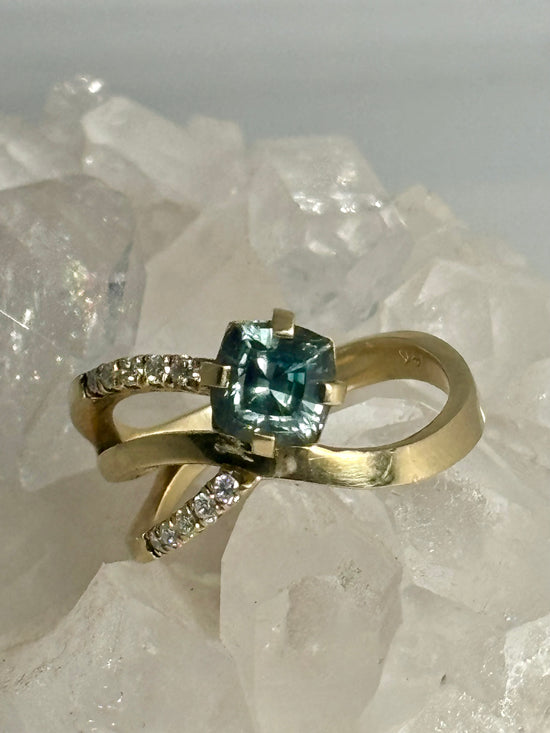 Montana Sapphire and Diamond Ring