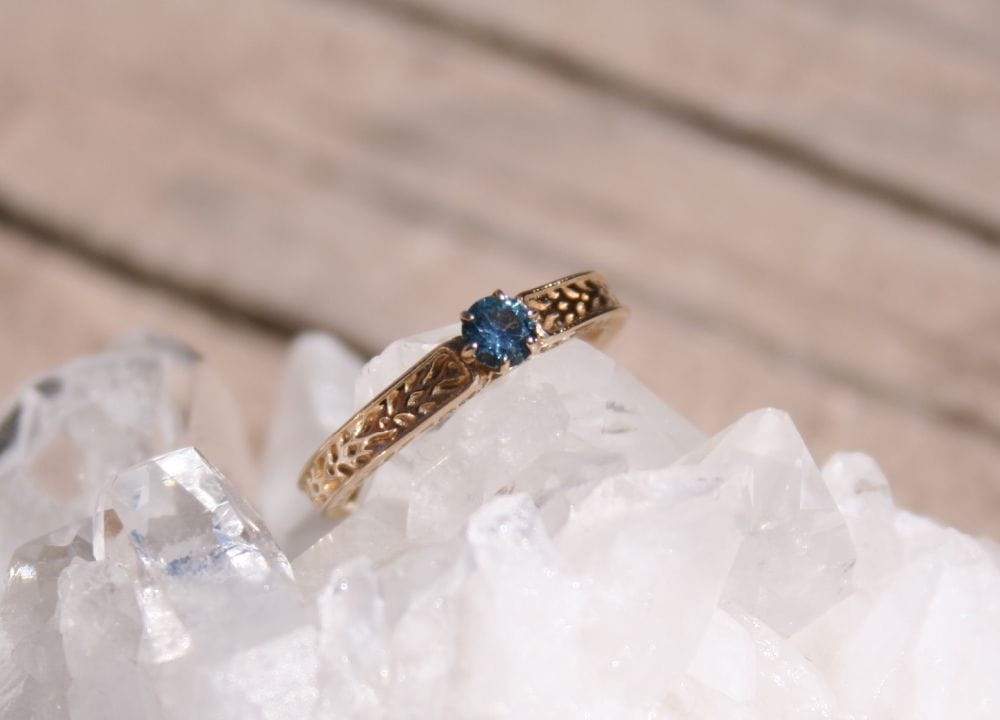 Herringbone Gold Montana Sapphire Ring