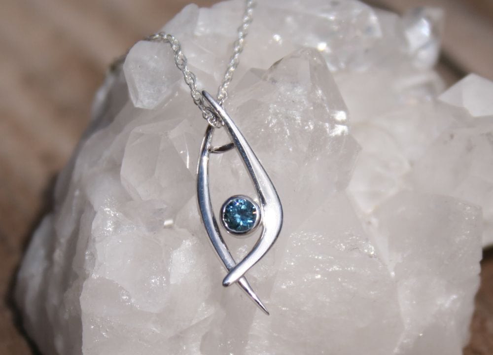 Modern Criss-Cross 4mm Pendant