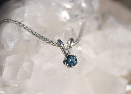 4mm Montana Sapphire Solitaire Pendant