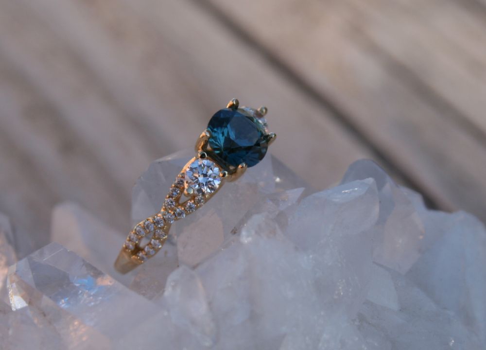 Montana Sapphire Infinity Ring