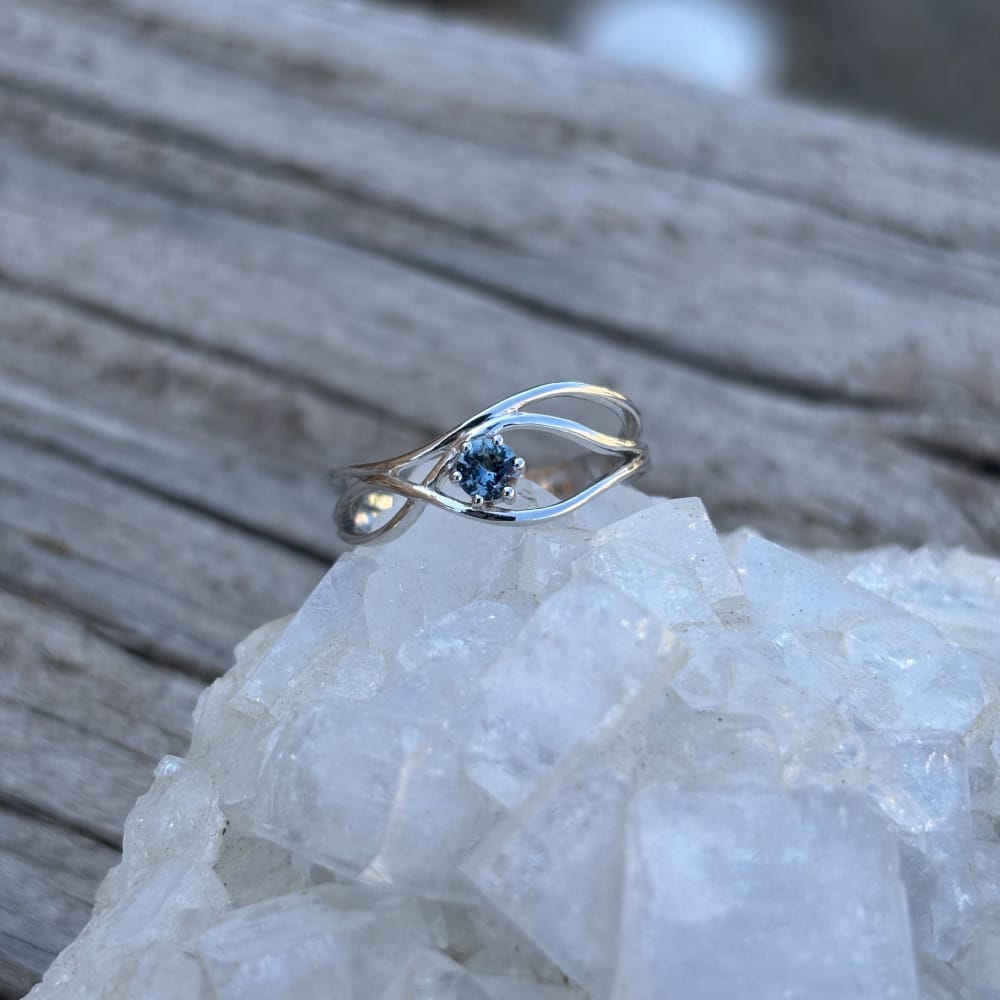 Montana-sapphire-bubble-ring