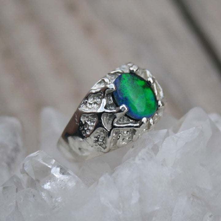 Thick textured band with large Idaho opal 