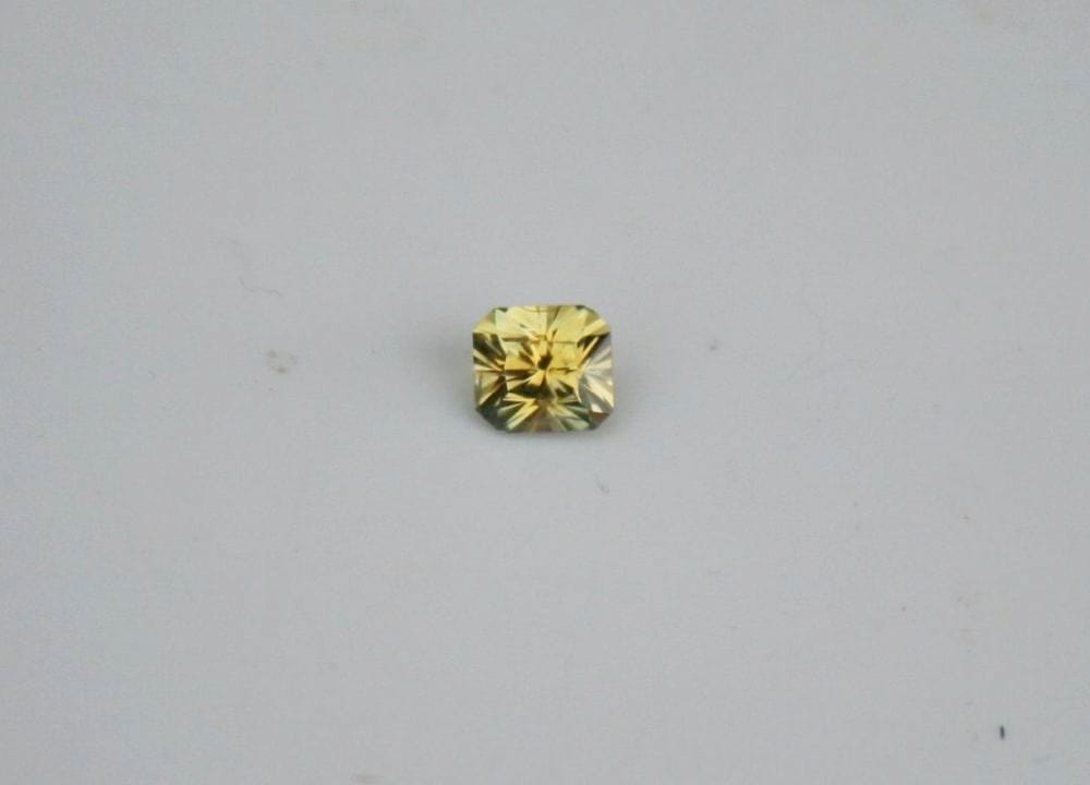 S105 - Yellow cushion cut gemstone
