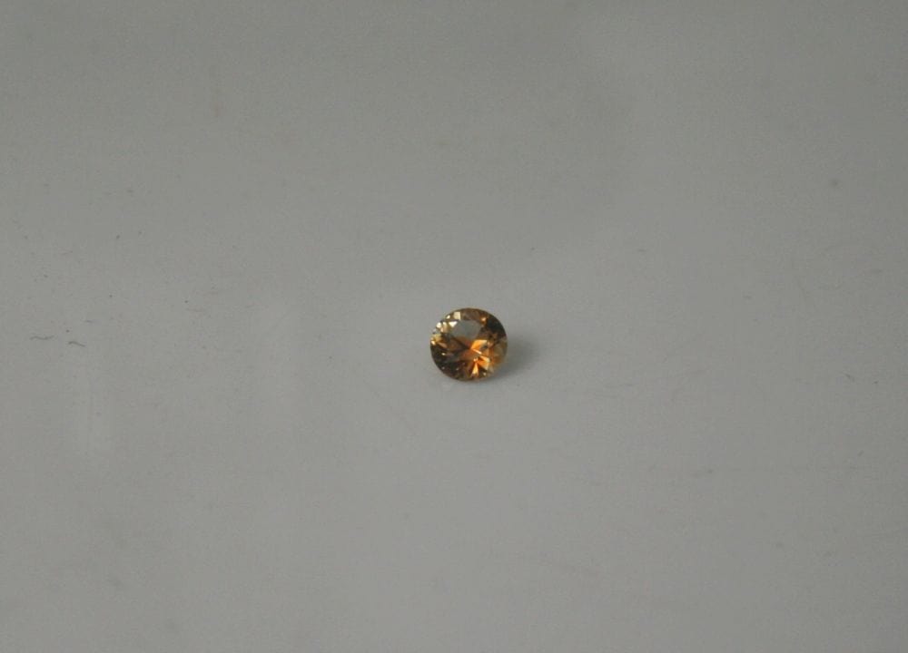Oval gemstone S114