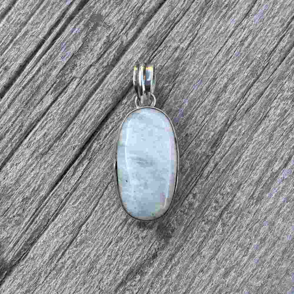 Stunning-Rainbow-Moonstone-Pendant-