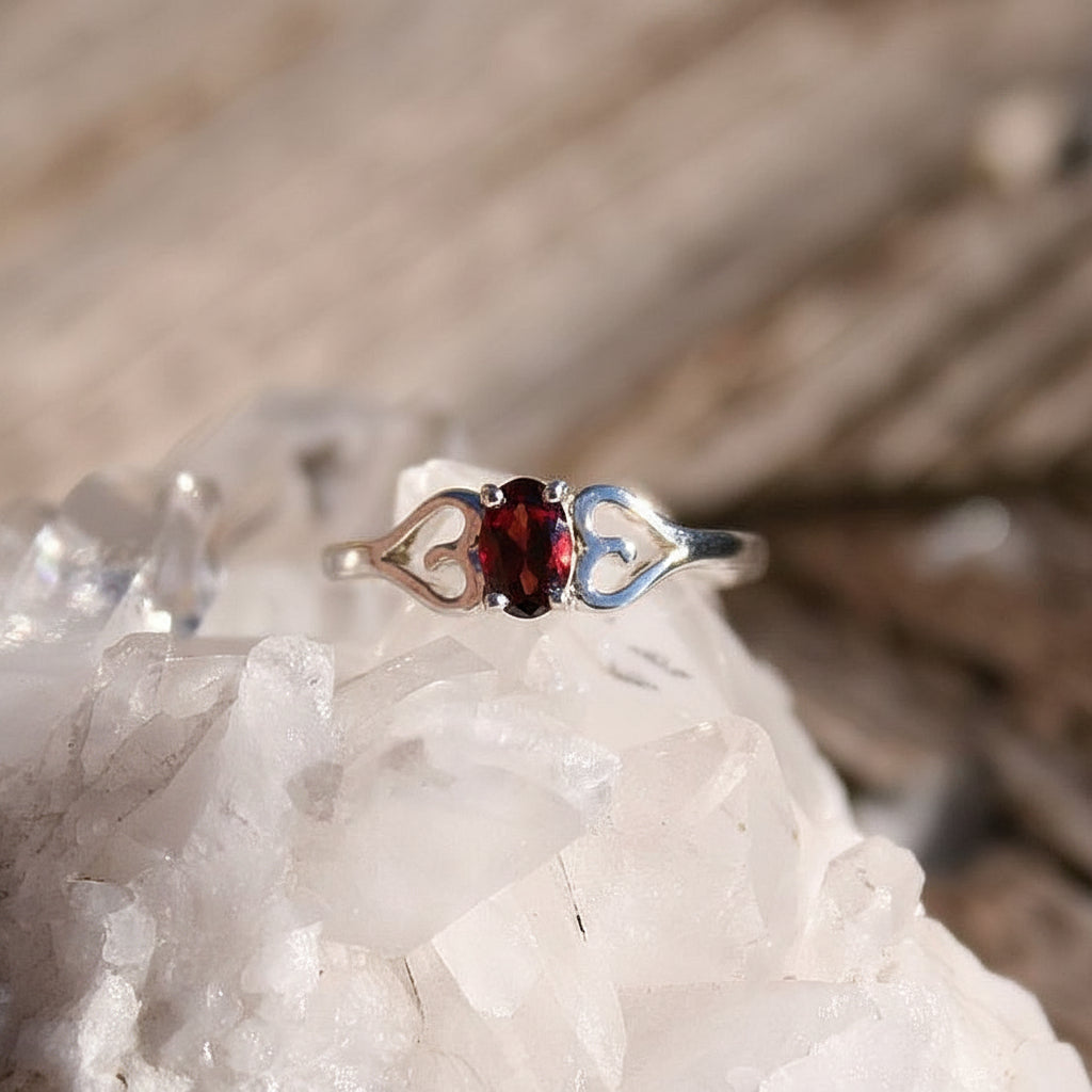Garnet heart ring on quartz crystal - IMG_1198_1