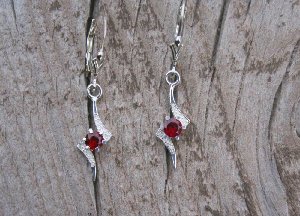 4mm Textured Swoop Garnet Dangles