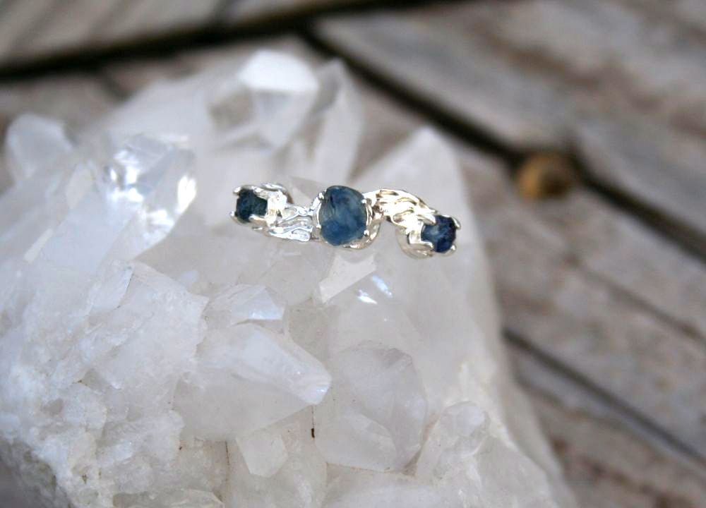 Three Stone Raw Montana Sapphire Ring